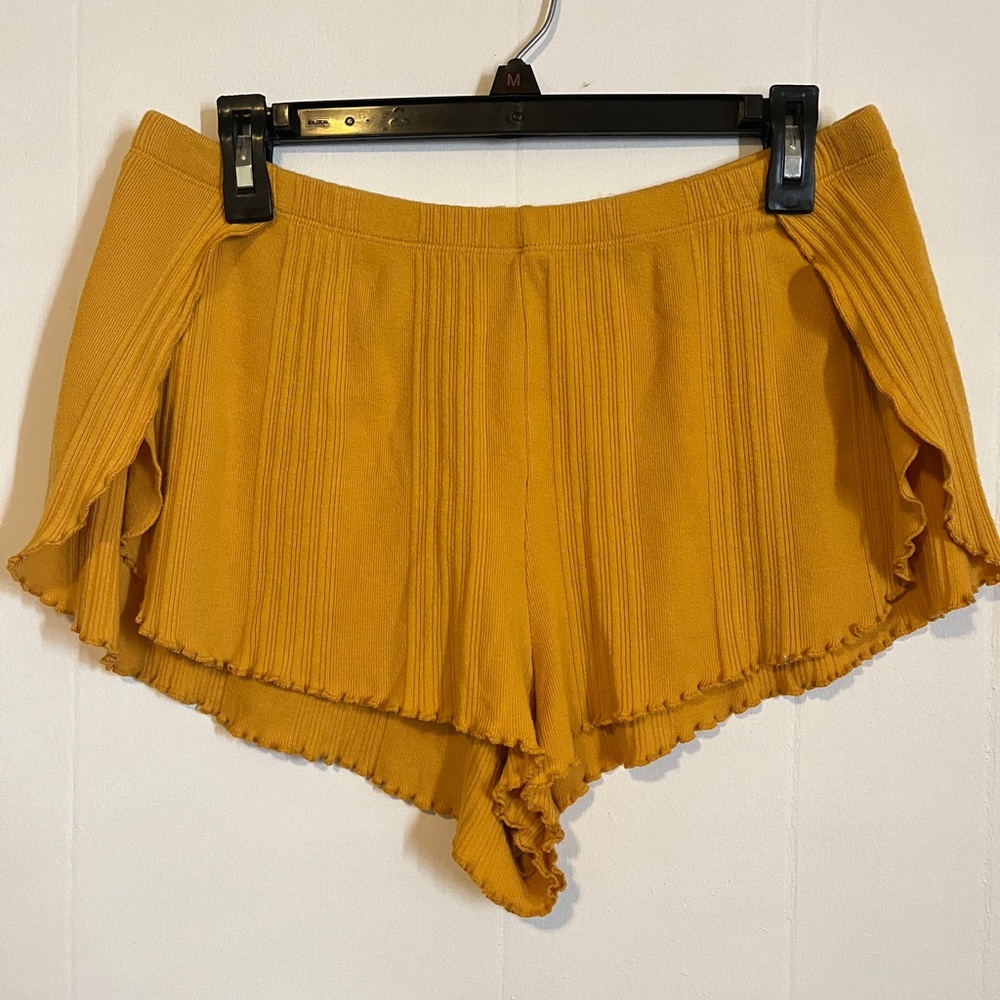Madewell High Waist Yellow Shorts with Ruffled Hem